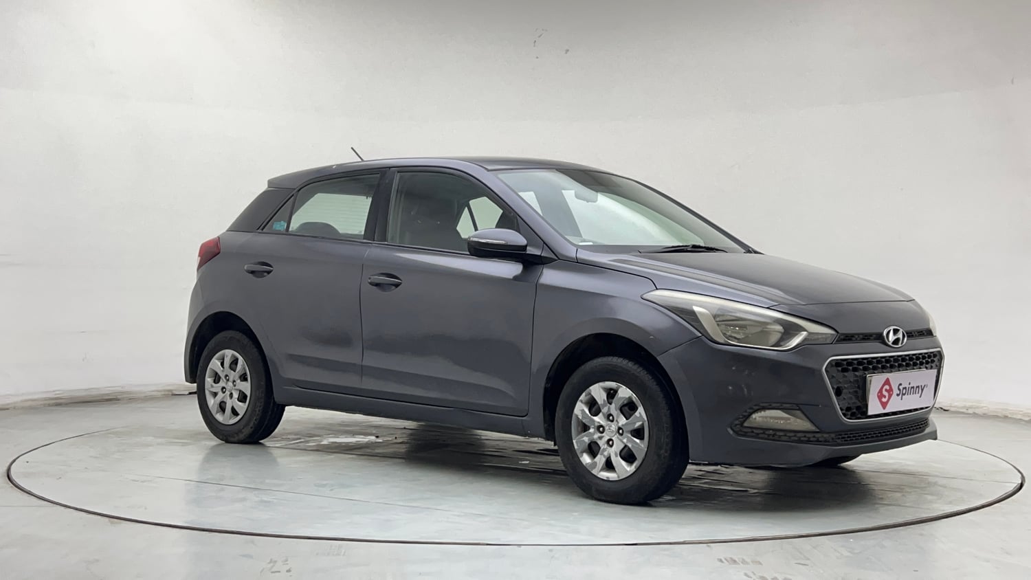 Used 2017 Hyundai Elite i20 Sportz 1.2 Petrol Manual exterior RIGHT FRONT CORNER VIEW