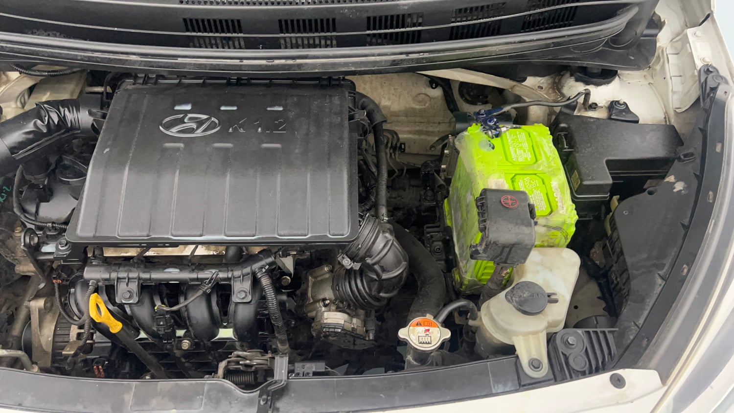 Used 2014 Hyundai Xcent S 1.2 Petrol Manual engine ENGINE LEFT SIDE VIEW