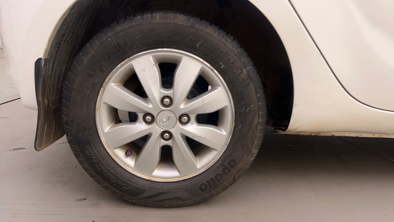 Used 2012 Hyundai i20 Sportz 1.2 Petrol Manual tyres RIGHT REAR TYRE RIM VIEW
