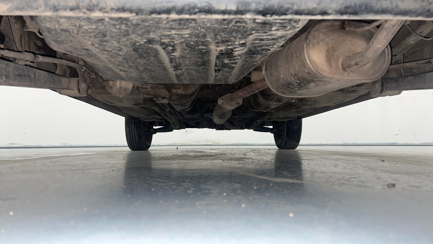 Used 2019 maruti-suzuki Alto K10 VXi (O) AMT Petrol Automatic extra REAR UNDERBODY VIEW (TAKEN FROM REAR)