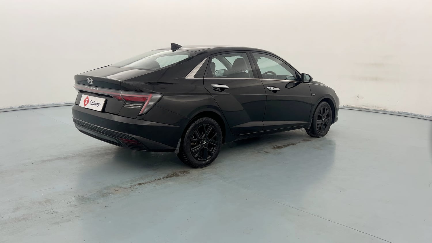 Used 2023 Hyundai Verna SX (O) 1.5 Turbo Petrol DCT Petrol Automatic exterior RIGHT REAR CORNER VIEW