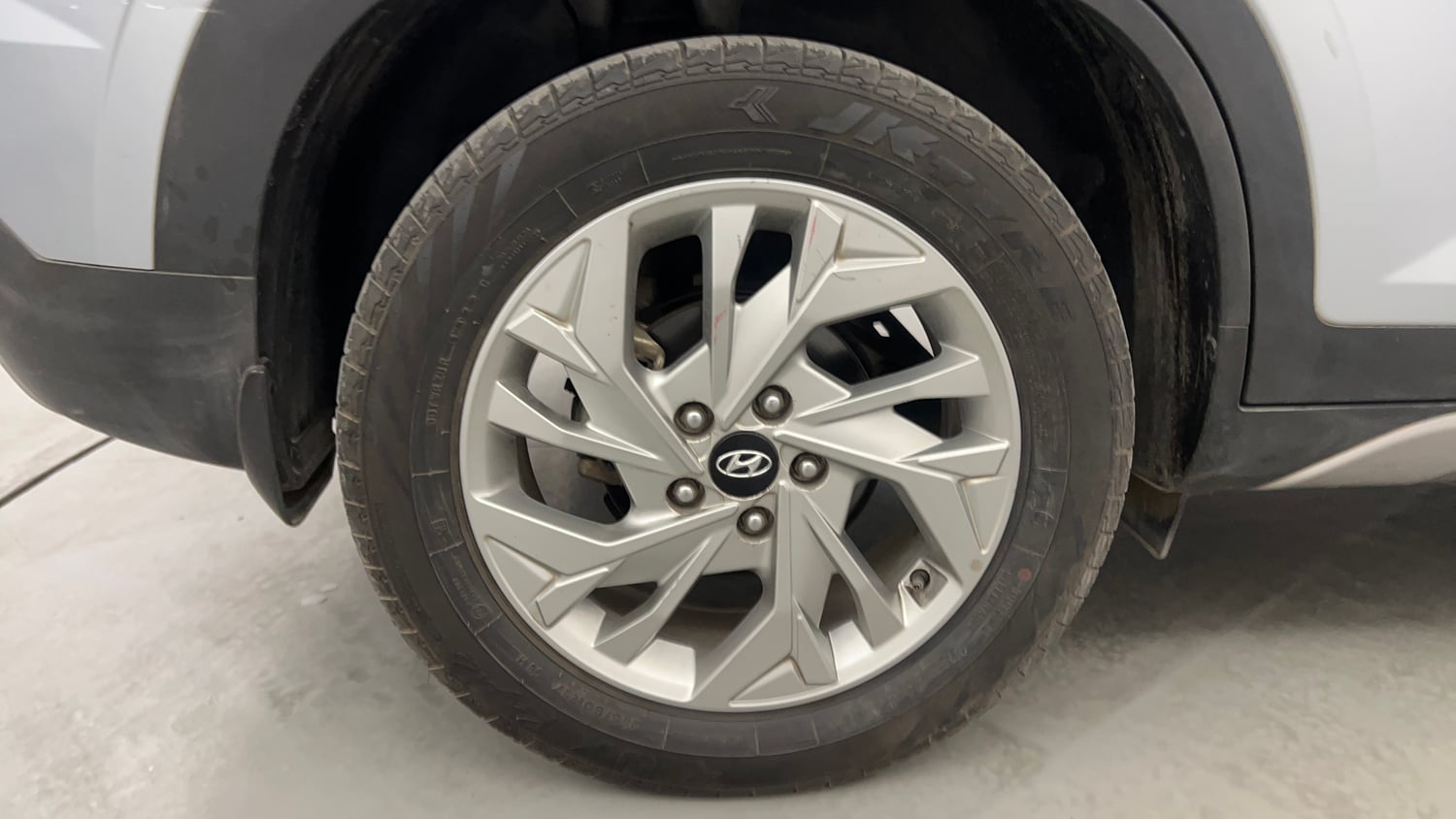 Used 2022 Hyundai Creta SX 1.5 Petrol Petrol Manual tyres RIGHT REAR TYRE RIM VIEW