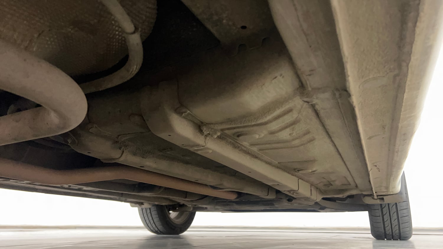 Used 2020 Hyundai Elite i20 Asta 1.2 (O) Petrol Manual extra REAR RIGHT UNDERBODY VIEW