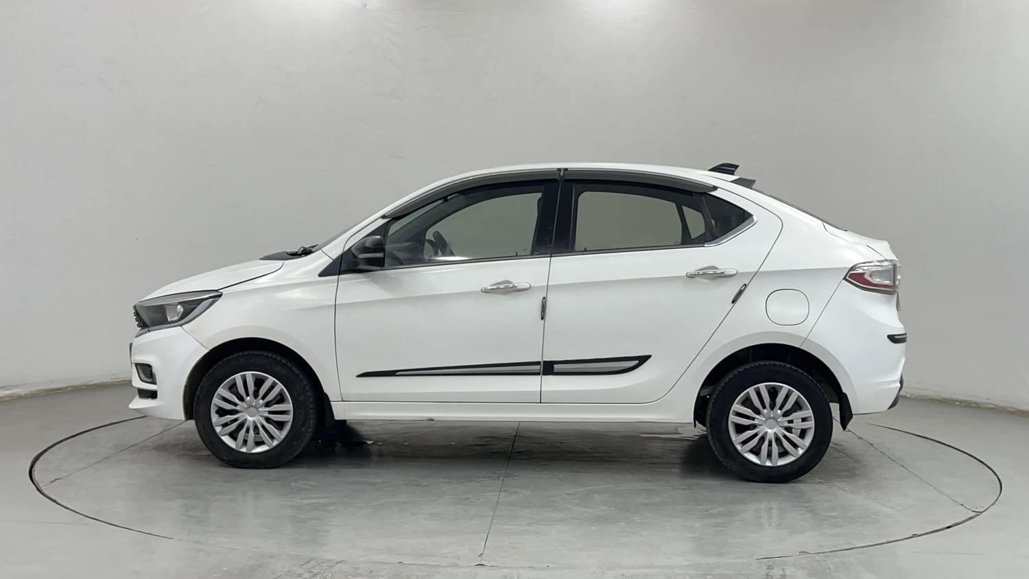 Used 2022 Tata Tigor XZ Plus CNG Cng Manual exterior LEFT SIDE VIEW