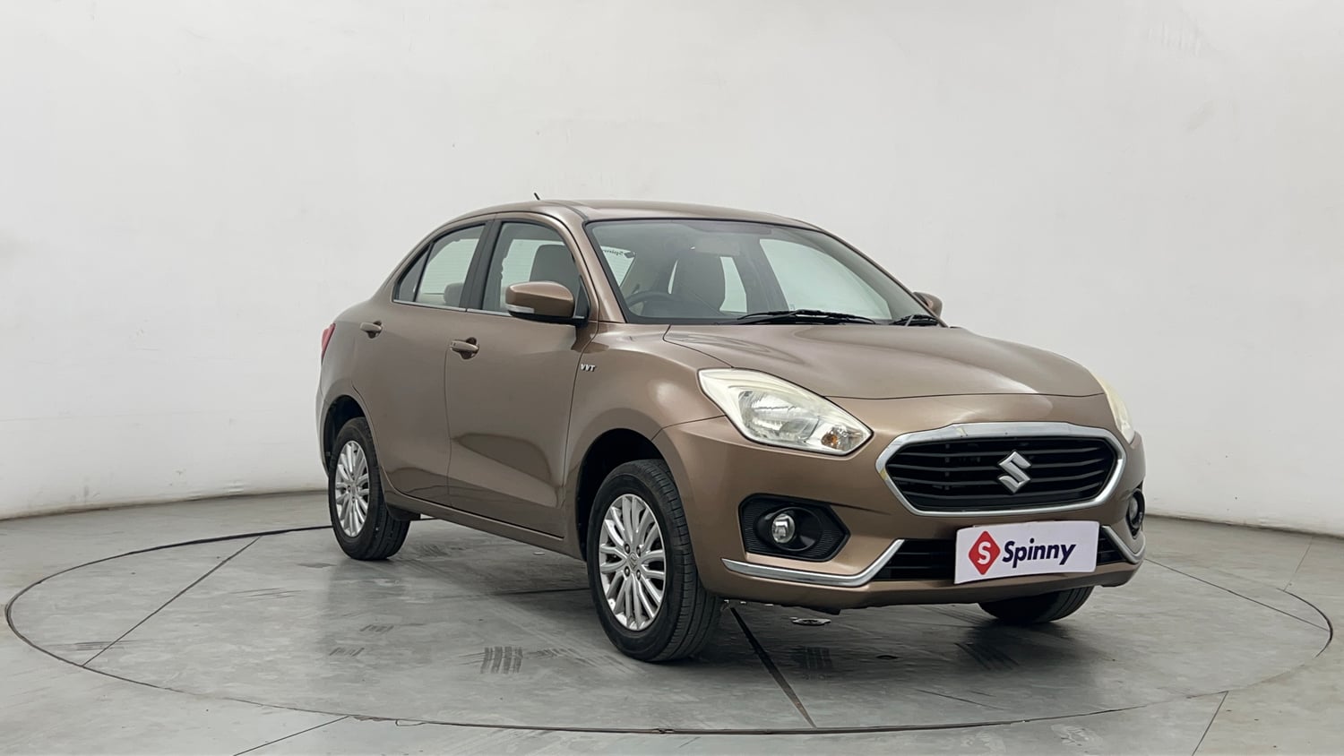 Used 2017 Maruti Suzuki Dzire ZXi Petrol Manual exterior RIGHT FRONT CORNER VIEW