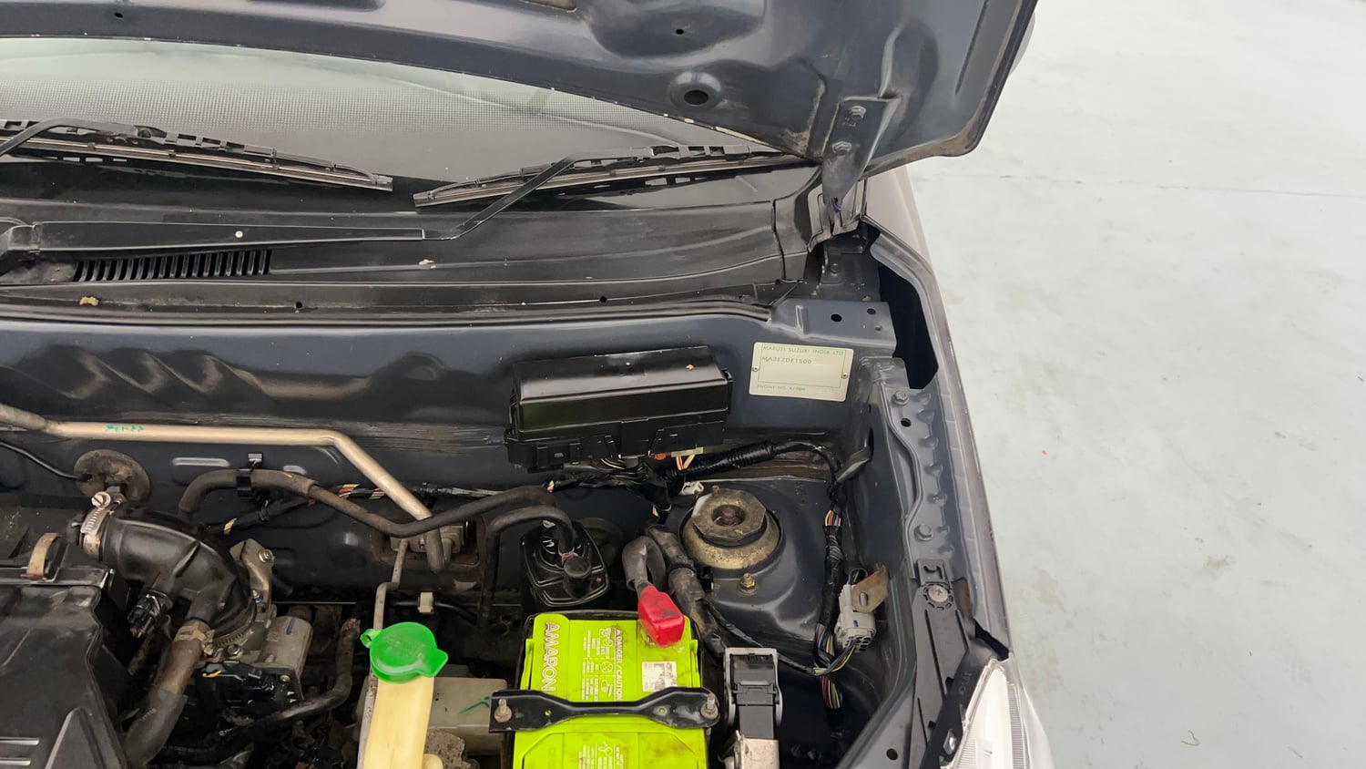 Used 2020 Tata Tiago XT Petrol Manual engine ENGINE LEFT SIDE HINGE & APRON VIEW