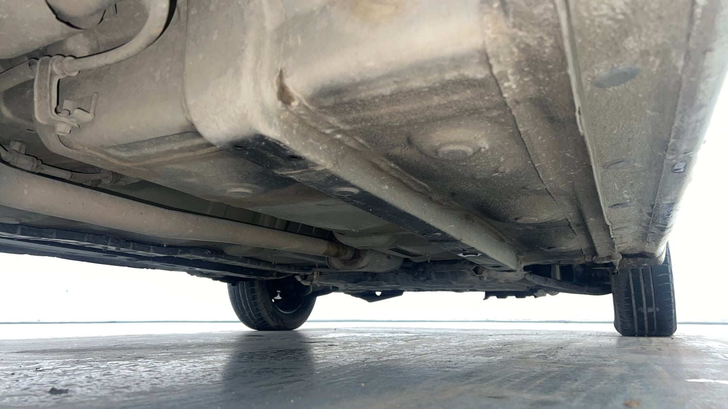 Used 2018 Hyundai Grand i10 Sportz (O) U2 1.2 CRDi Diesel Manual extra REAR RIGHT UNDERBODY VIEW