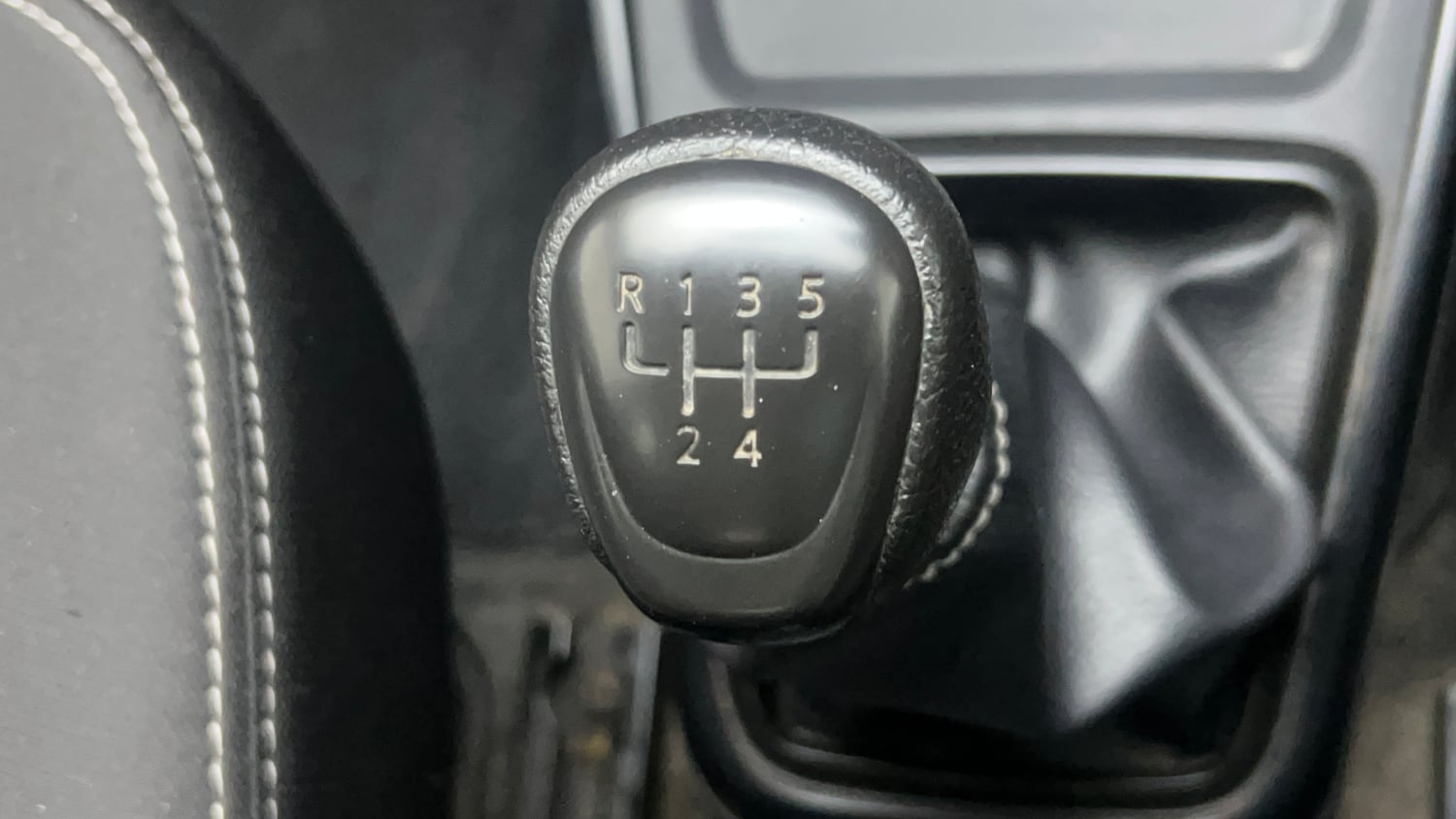 Used 2021 Datsun Redi-GO A Petrol Manual interior GEAR  KNOB VIEW