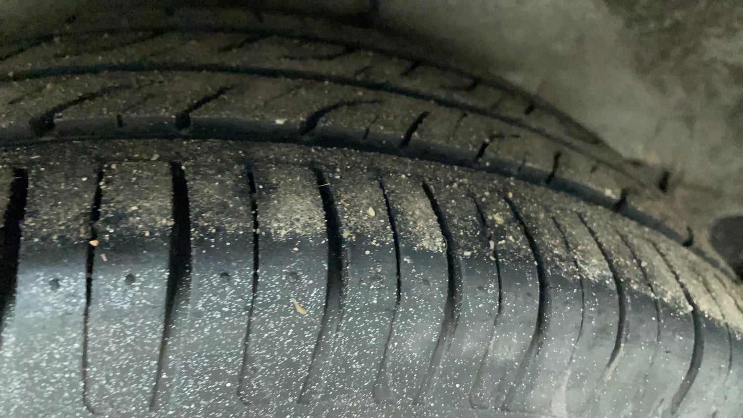Used 2012 Hyundai i20 Asta 1.2 Petrol Manual tyres RIGHT REAR TYRE TREAD VIEW