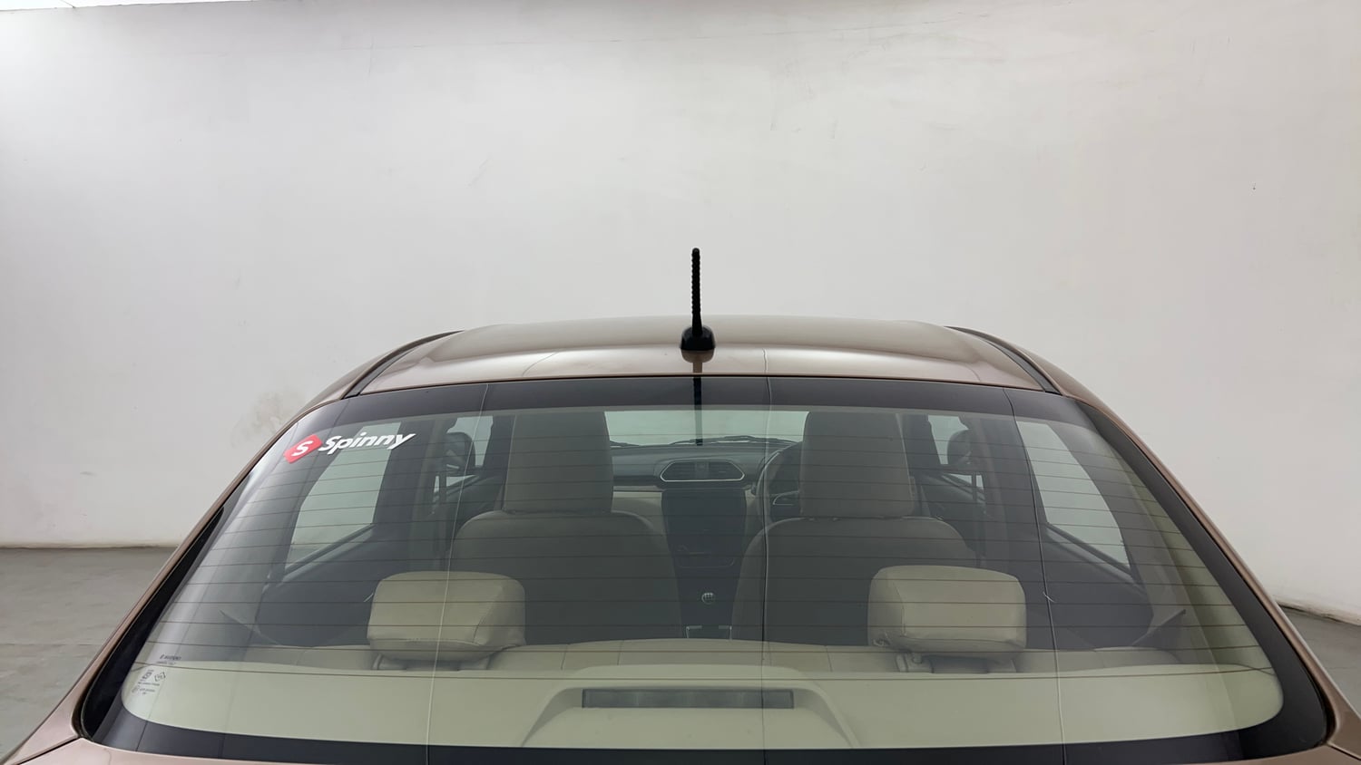 Used 2017 Maruti Suzuki Dzire ZXi Petrol Manual exterior BACK WINDSHIELD VIEW