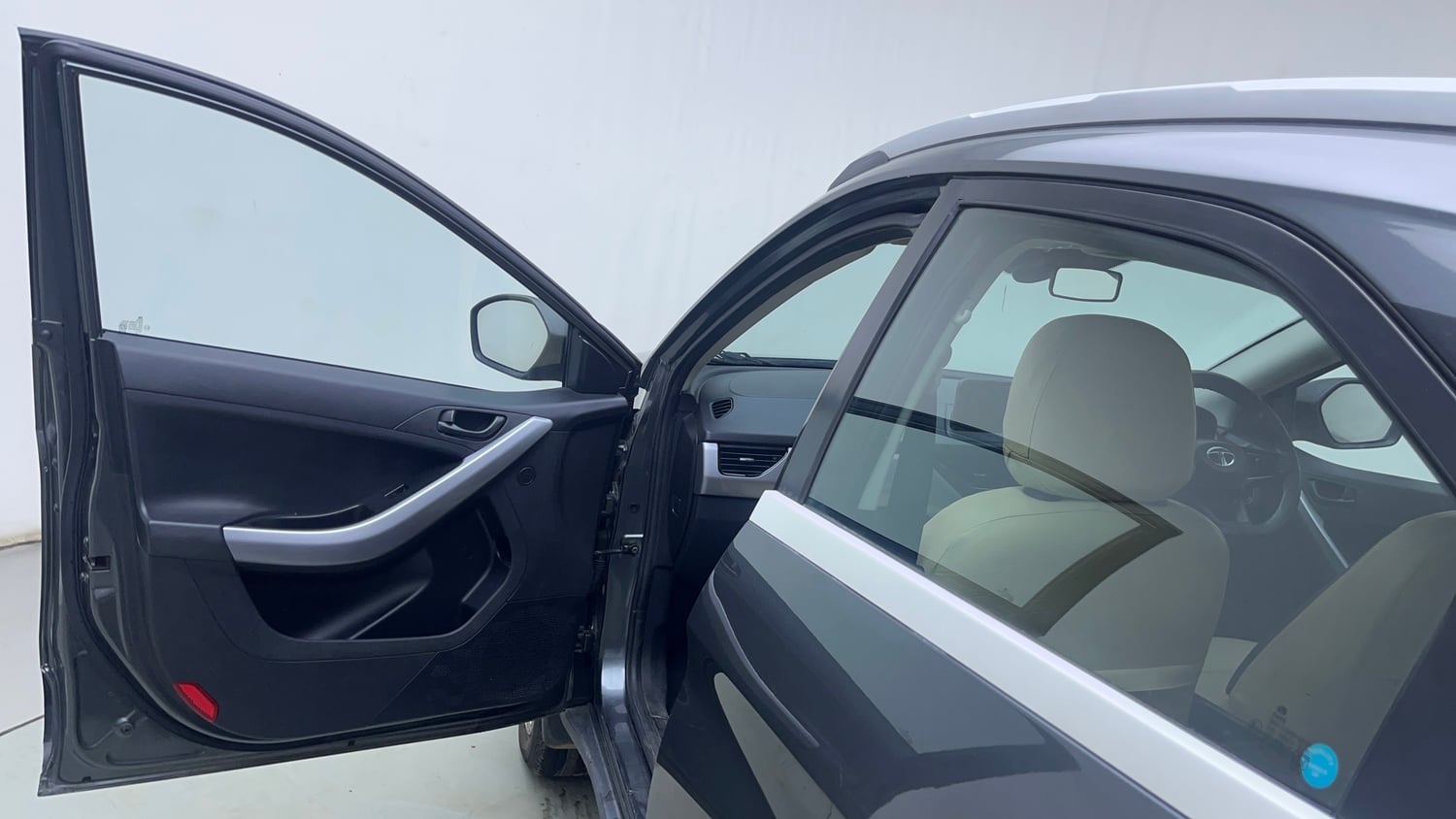 Used 2022 Tata Nexon XM Plus (S) Petrol Manual interior LEFT FRONT DOOR OPEN VIEW