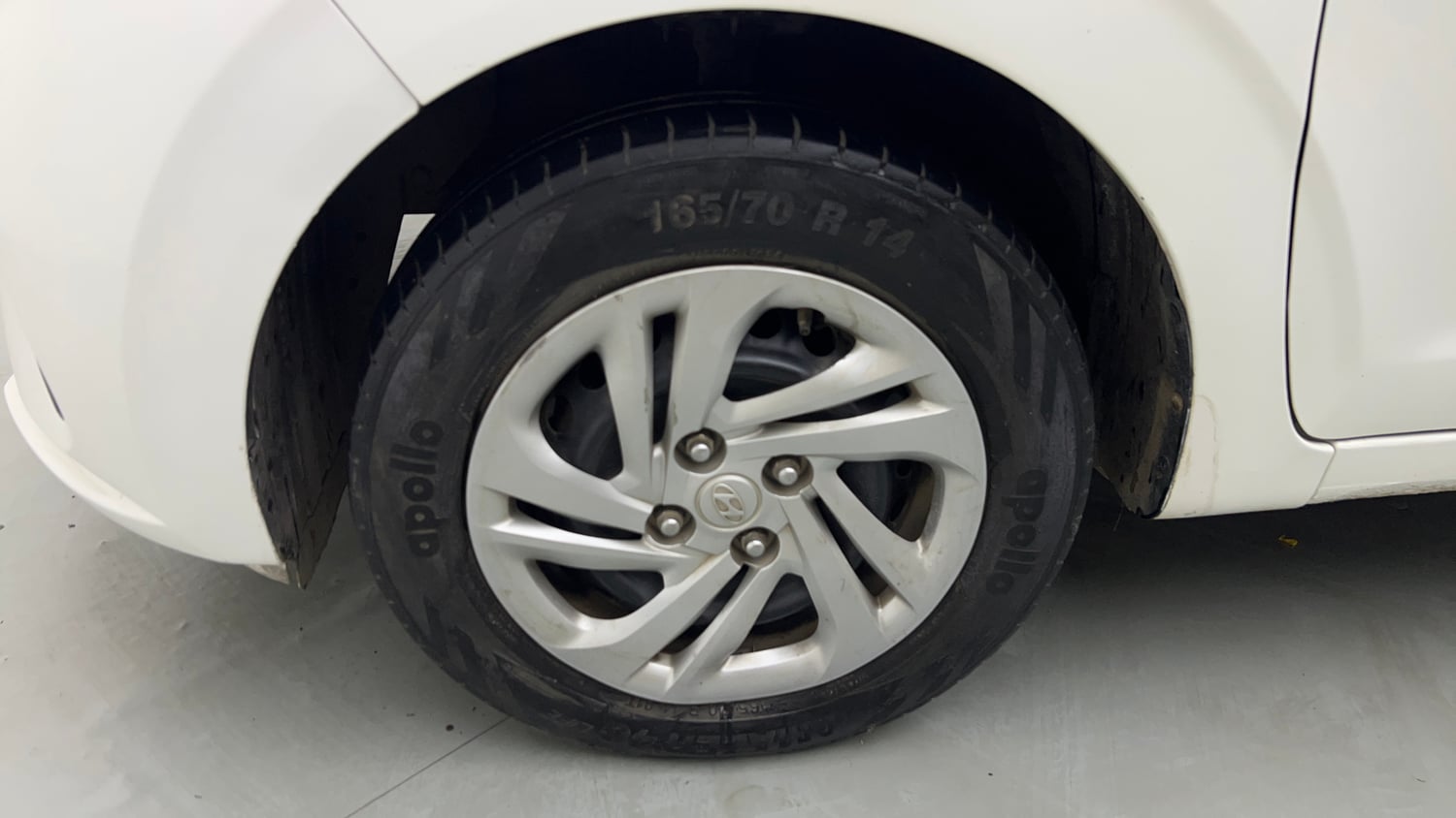 Used 2021 Hyundai Aura S 1.2 CNG Cng Manual tyres LEFT FRONT TYRE RIM VIEW