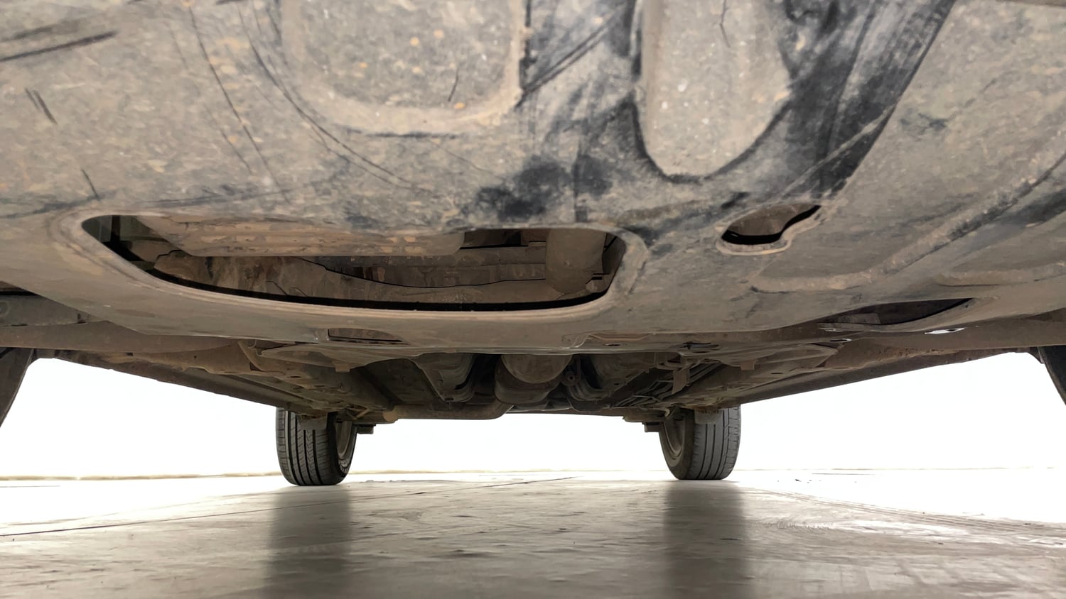 Used 2021 Hyundai Venue SX 1.0 Turbo Petrol Manual extra FRONT LEFT UNDERBODY VIEW