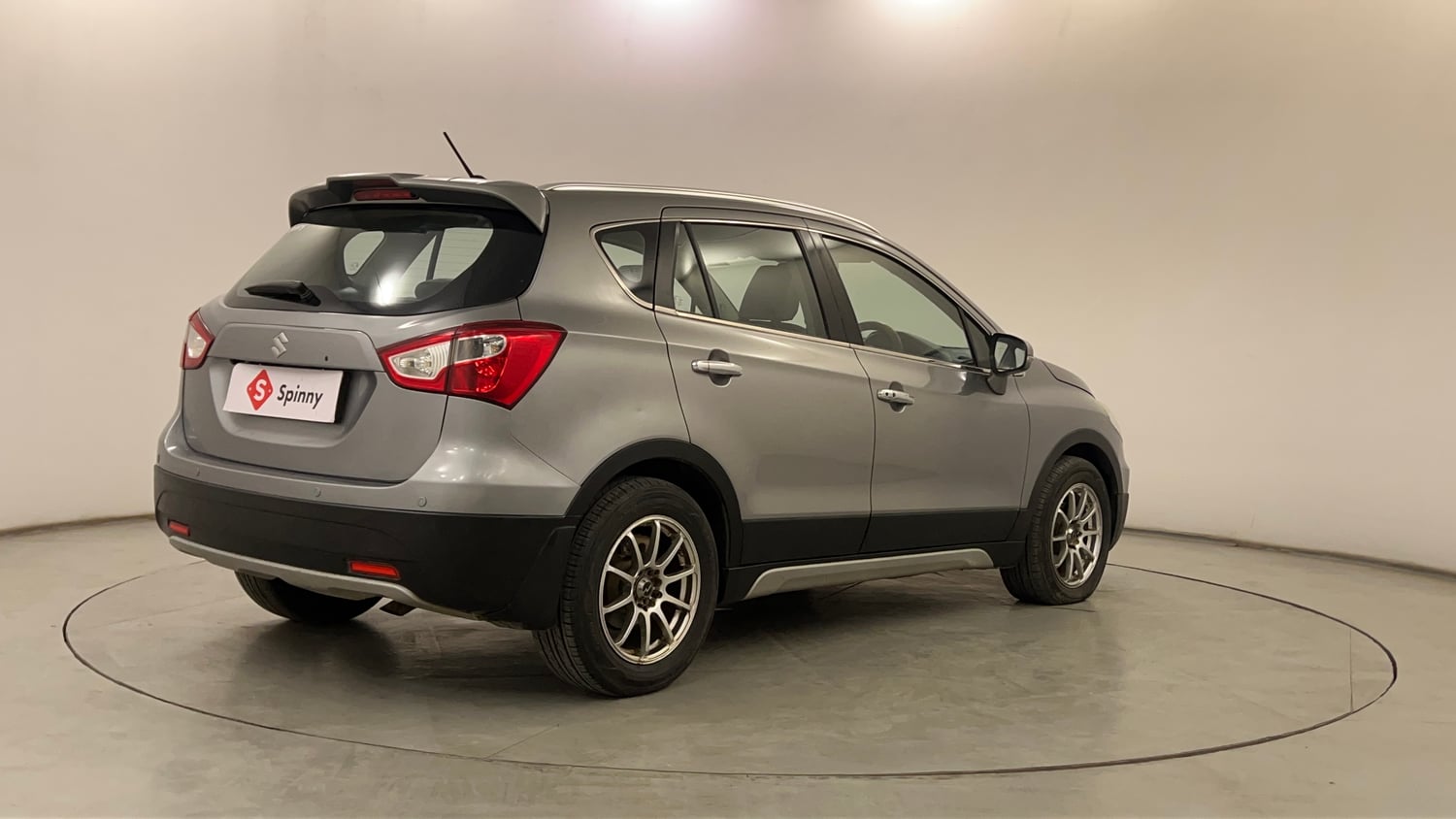 Used 2015 Maruti Suzuki S-Cross Alpha 1.6 Diesel Manual exterior RIGHT REAR CORNER VIEW