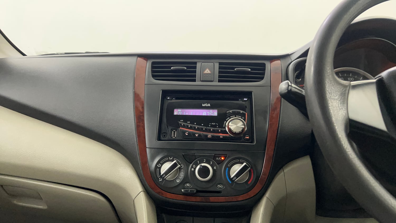 Used 2017 Maruti Suzuki Celerio VXi AMT Petrol Automatic interior MUSIC SYSTEM & AC CONTROL VIEW