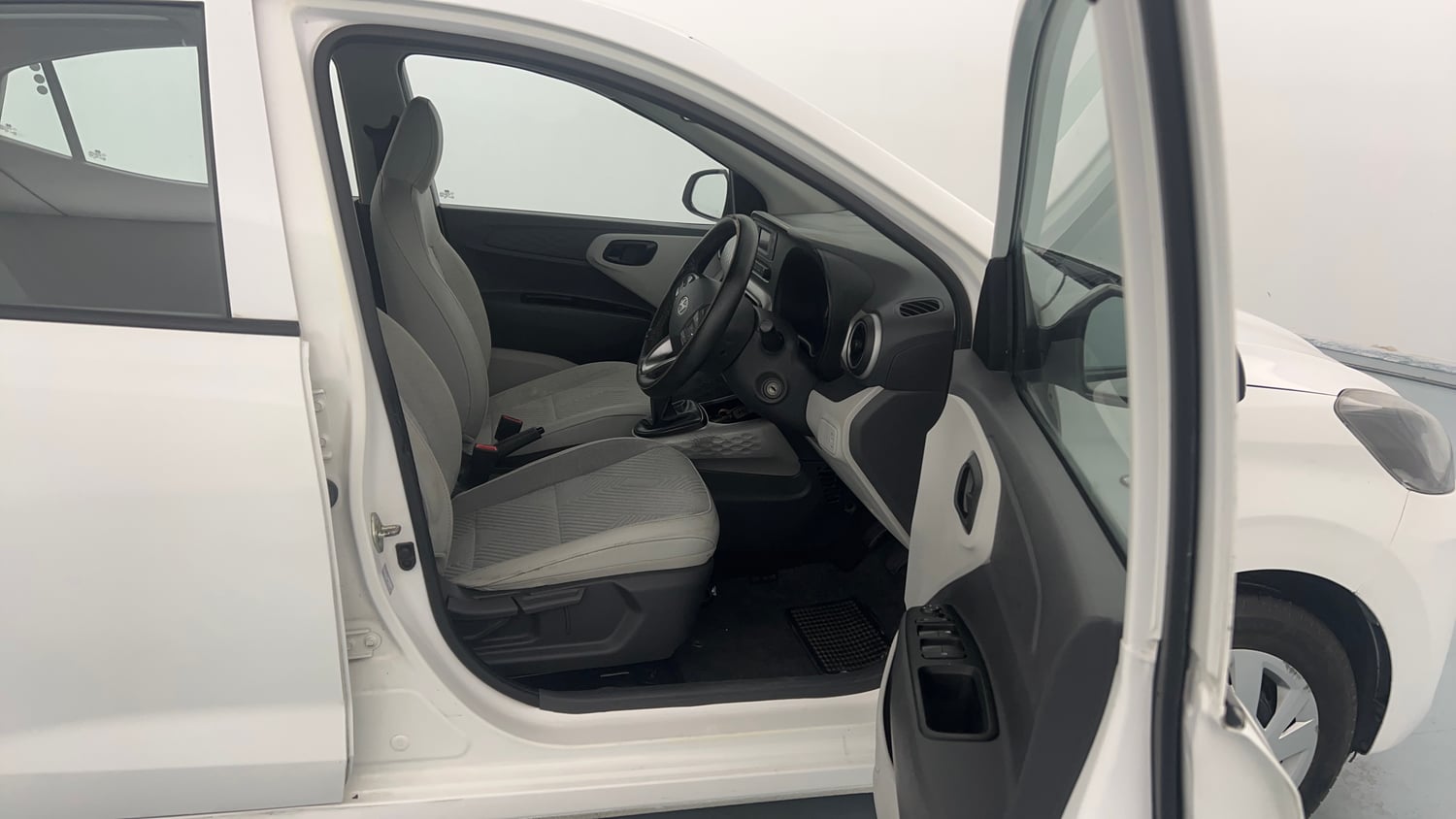 Used 2023 Hyundai Grand i10 Nios Magna 1.2 Kappa VTVT Petrol Manual interior RIGHT SIDE FRONT DOOR CABIN VIEW