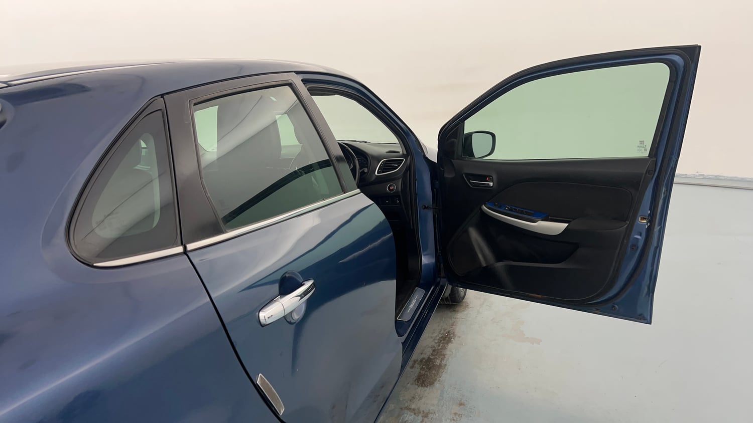 Used 2018 Maruti Suzuki Baleno Alpha 1.2 Petrol Manual interior RIGHT FRONT DOOR OPEN VIEW