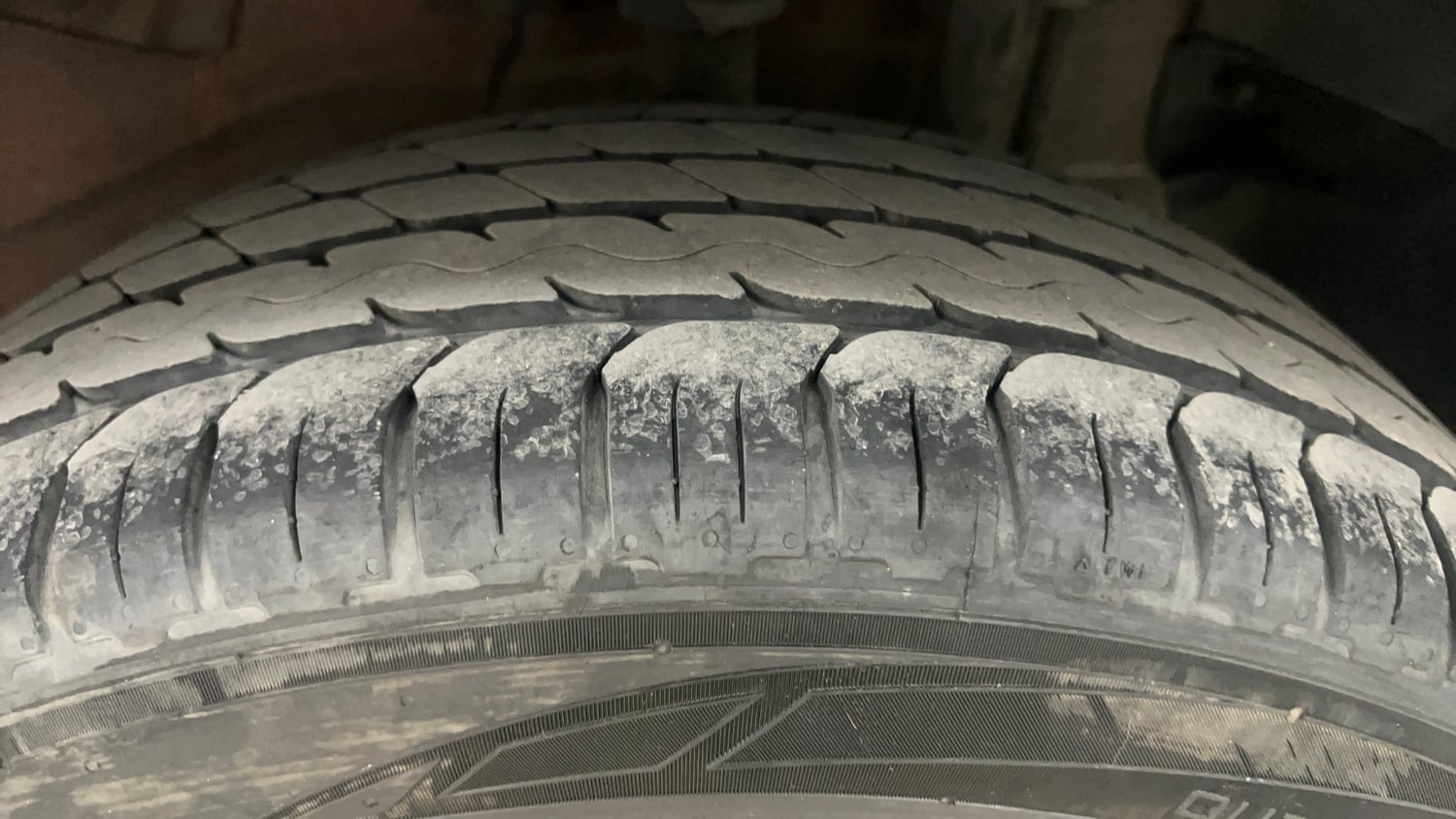 Used 2018 Tata Nexon XE Petrol Manual tyres LEFT REAR TYRE TREAD VIEW