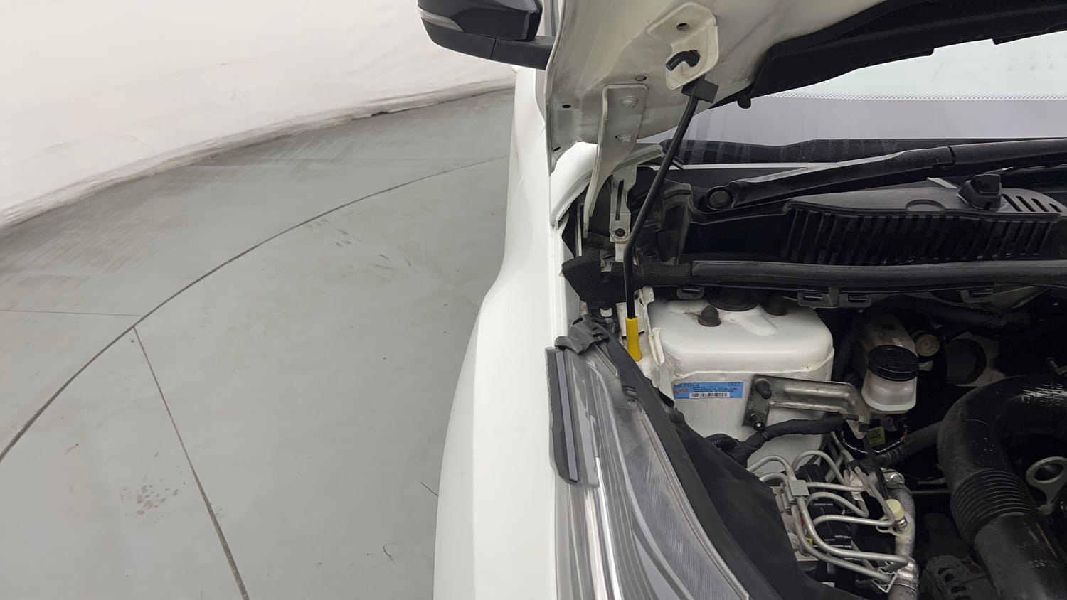 Used 2023 Tata Nexon XZA Plus (L) Petrol Automatic engine ENGINE RIGHT SIDE HINGE & APRON VIEW
