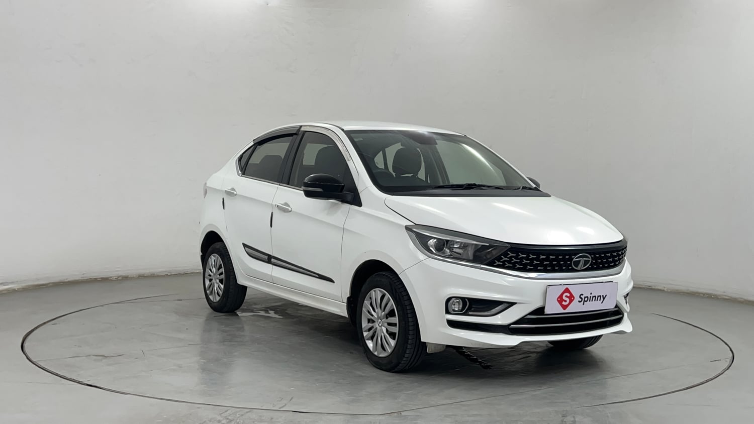Used 2022 Tata Tigor XZ Plus CNG Cng Manual exterior RIGHT FRONT CORNER VIEW