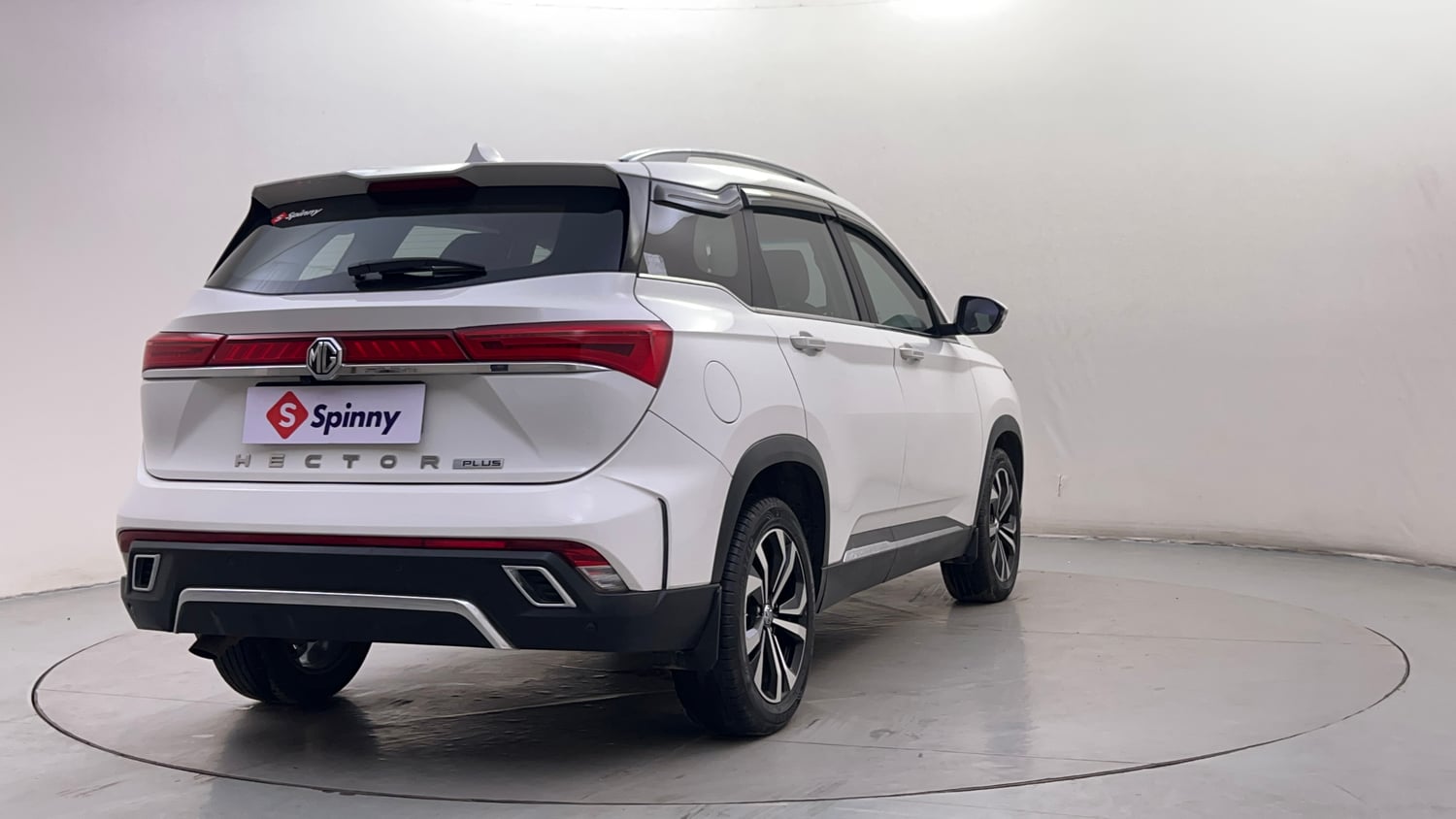 Used 2023 MG Motors Hector Plus Sharp Pro 2.0 Turbo Diesel 6 STR Diesel Manual exterior RIGHT REAR CORNER VIEW