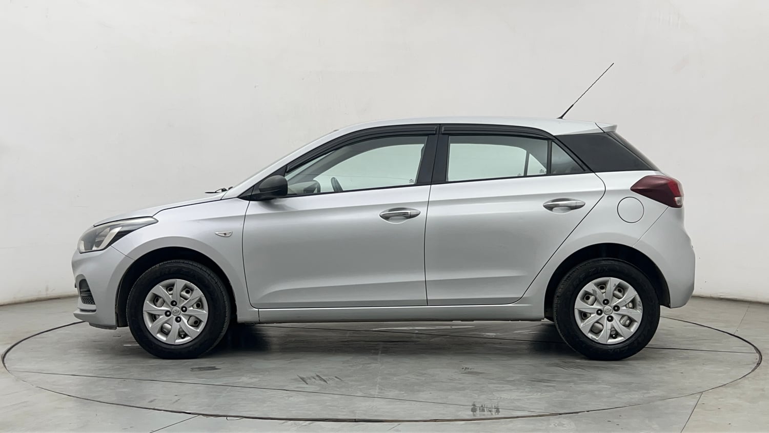 Used 2018 Hyundai Elite i20 Era 1.4 CRDi Diesel Manual exterior LEFT SIDE VIEW