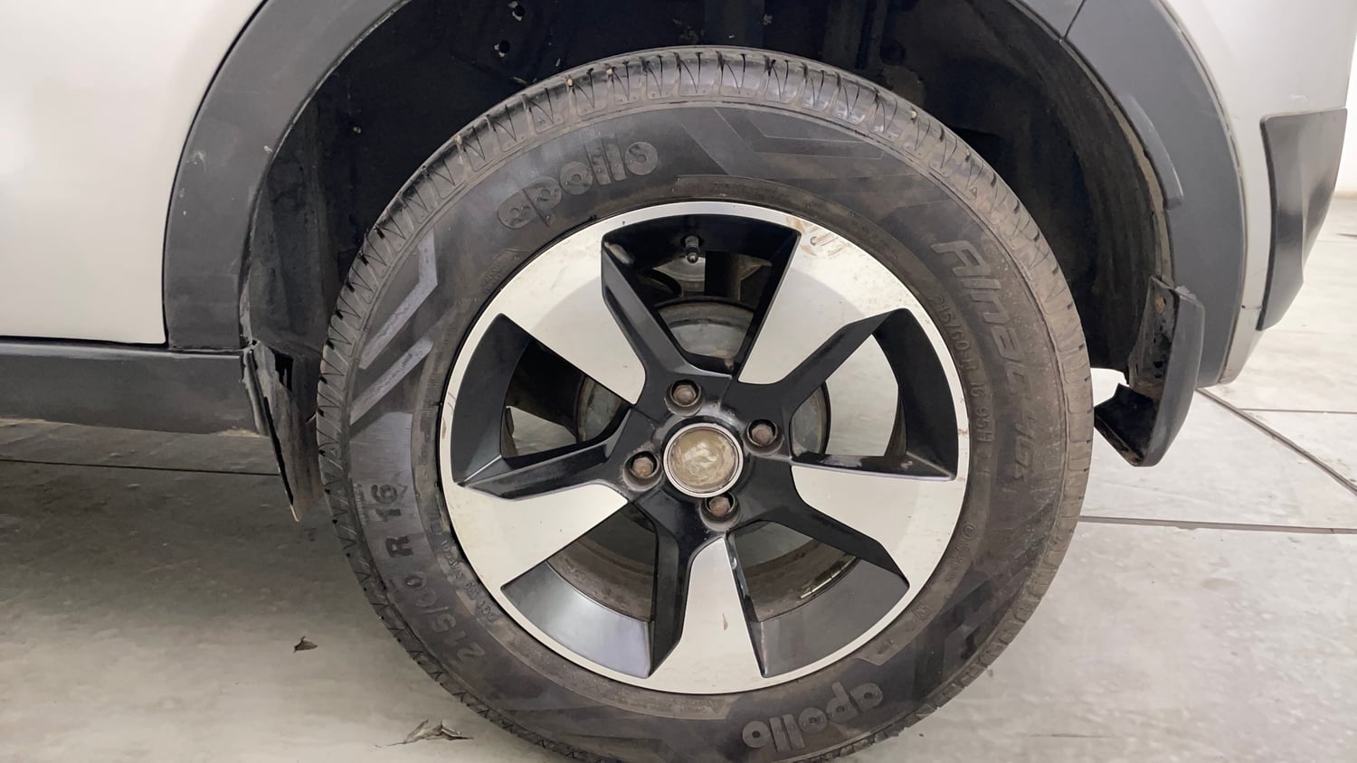 Used 2019 Tata Nexon XZ Plus Petrol Manual tyres LEFT REAR TYRE RIM VIEW