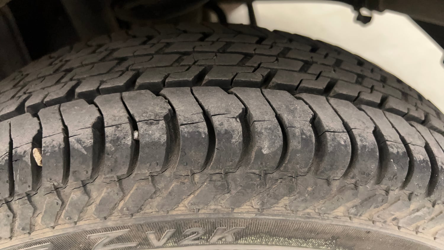 Used 2016 Maruti Suzuki Alto K10 VXi AMT Petrol Automatic tyres LEFT REAR TYRE TREAD VIEW