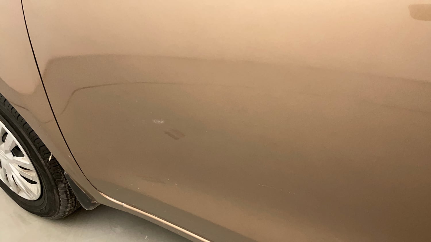 Used 2017 Maruti Suzuki Dzire VXi Petrol Manual dents MINOR DENT
