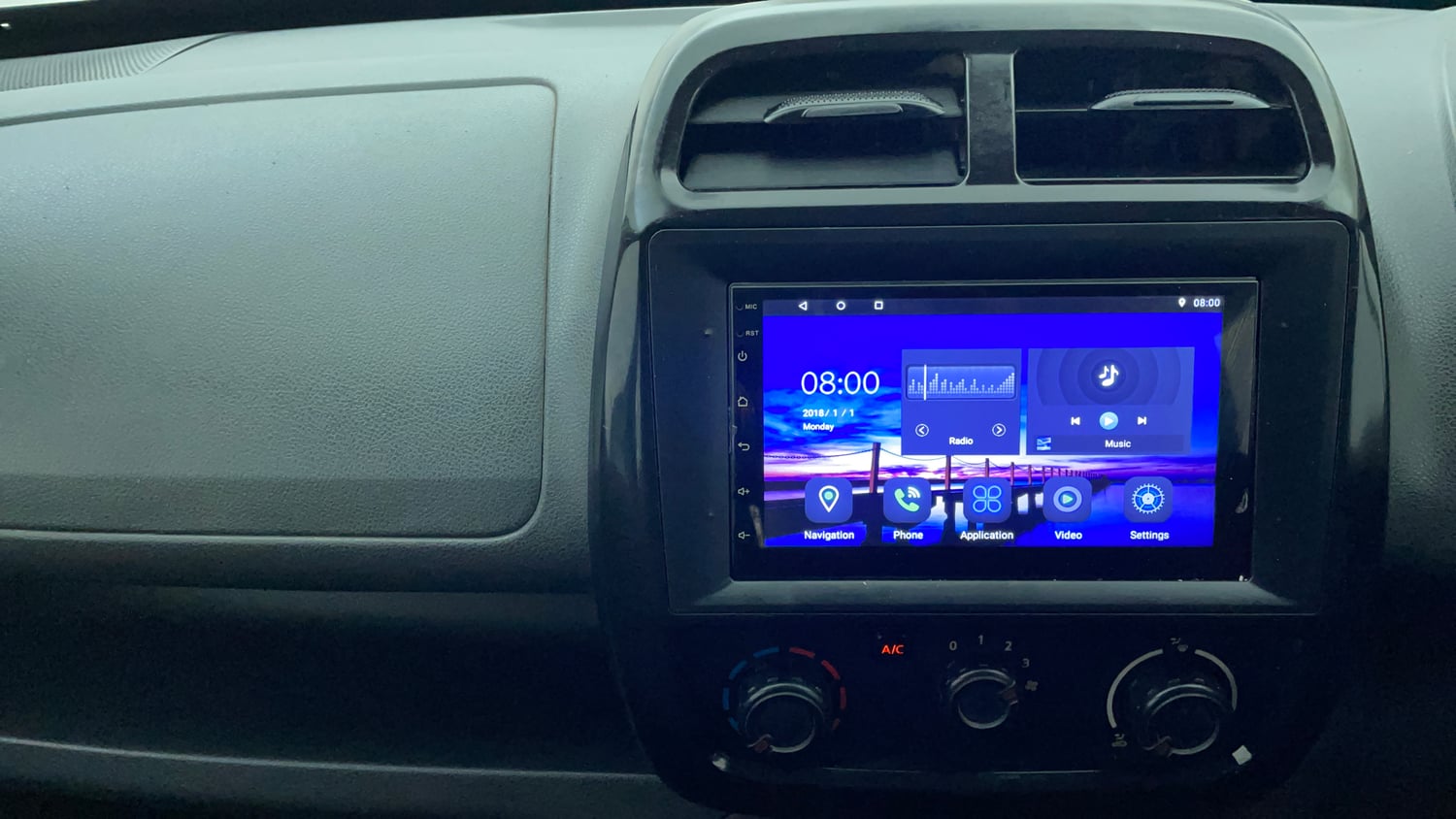Used 2015 Renault Kwid RXT Petrol Manual interior MUSIC SYSTEM & AC CONTROL VIEW