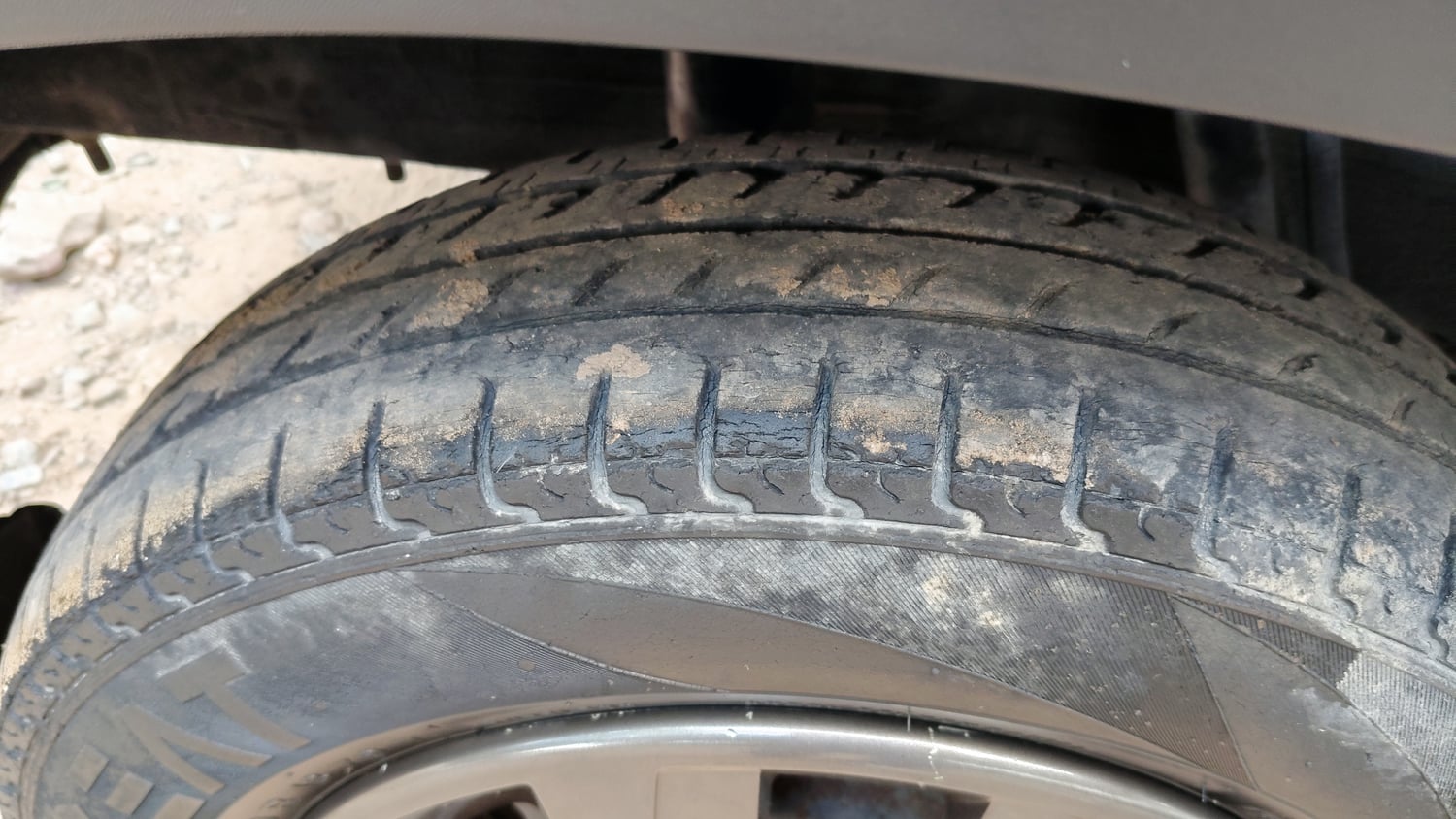 Used 2018 Renault Kwid 1.0 RXT Petrol Manual tyres RIGHT REAR TYRE TREAD VIEW