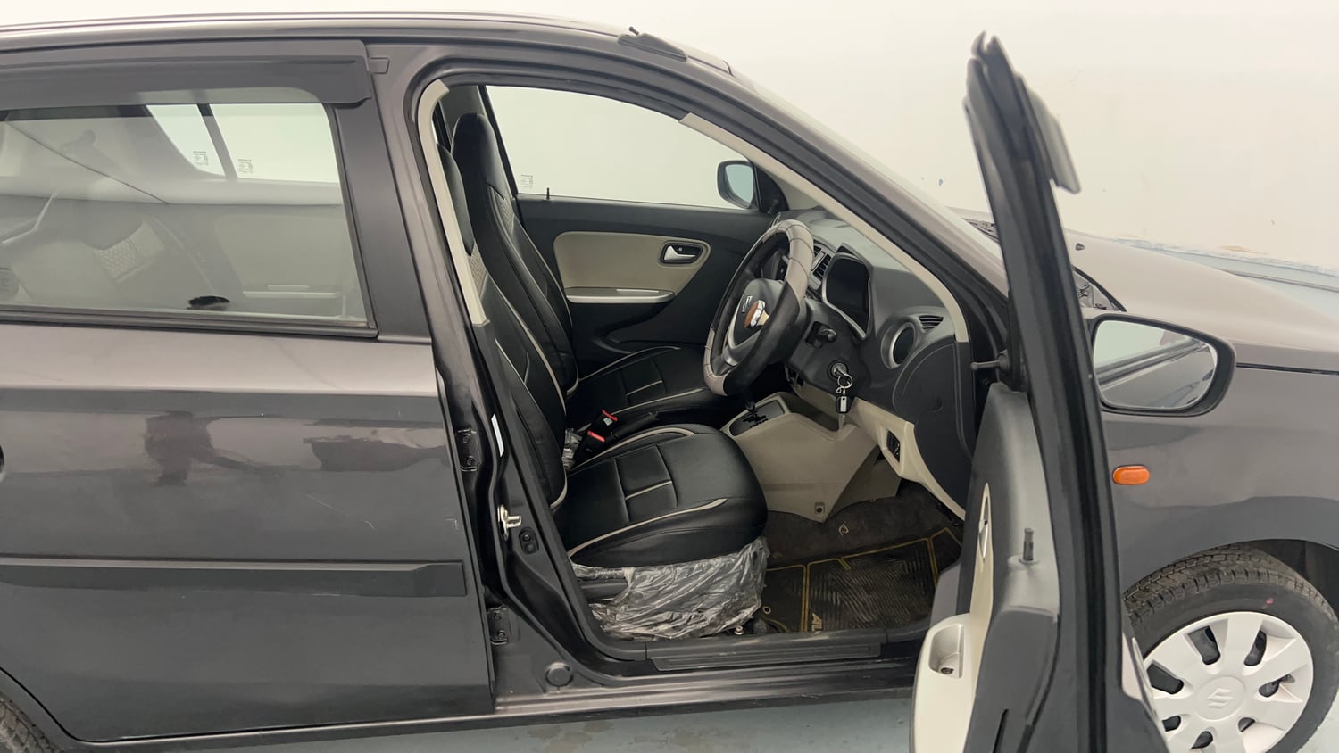 Used 2019 maruti-suzuki Alto K10 VXi (O) AMT Petrol Automatic interior RIGHT SIDE FRONT DOOR CABIN VIEW