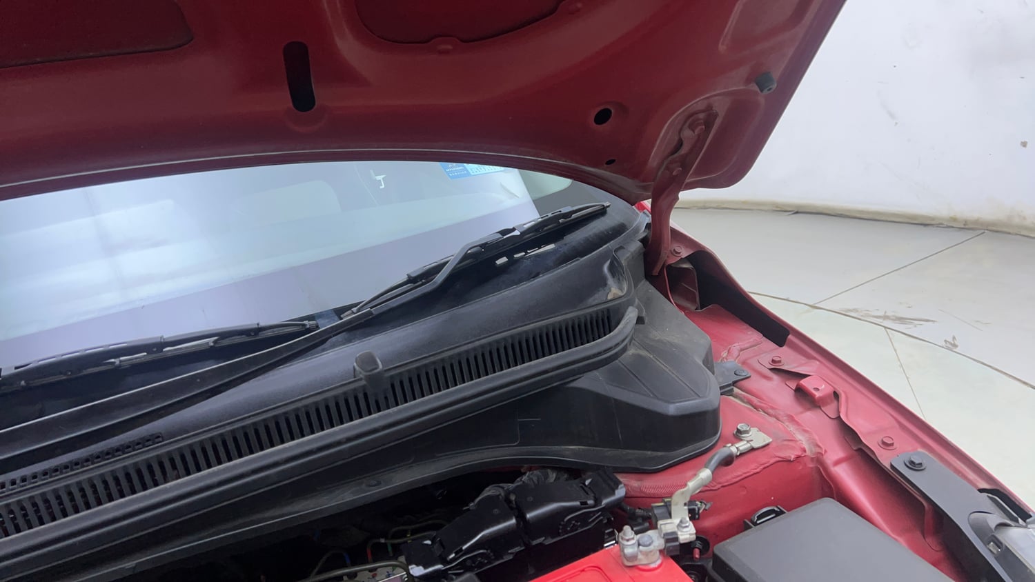 Used 2023 Hyundai New i20 Asta (O) 1.2 IVT Petrol Automatic engine ENGINE LEFT SIDE HINGE & APRON VIEW