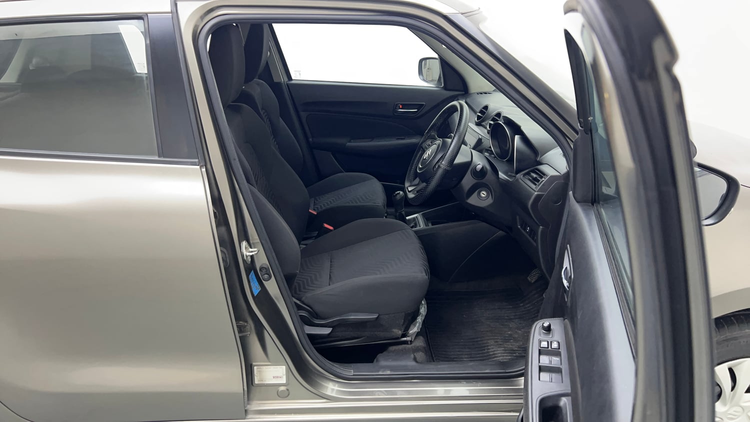 Used 2021 Maruti Suzuki Swift VXi Petrol Manual interior RIGHT SIDE FRONT DOOR CABIN VIEW