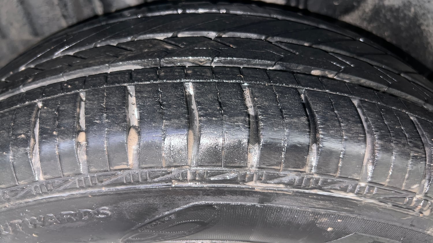 Used 2012 Maruti Suzuki Swift Dzire ZXI Petrol Manual tyres RIGHT REAR TYRE TREAD VIEW