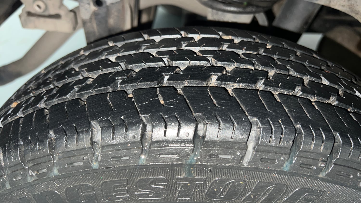 Used 2020 Tata Tiago XT Petrol Manual tyres RIGHT REAR TYRE TREAD VIEW