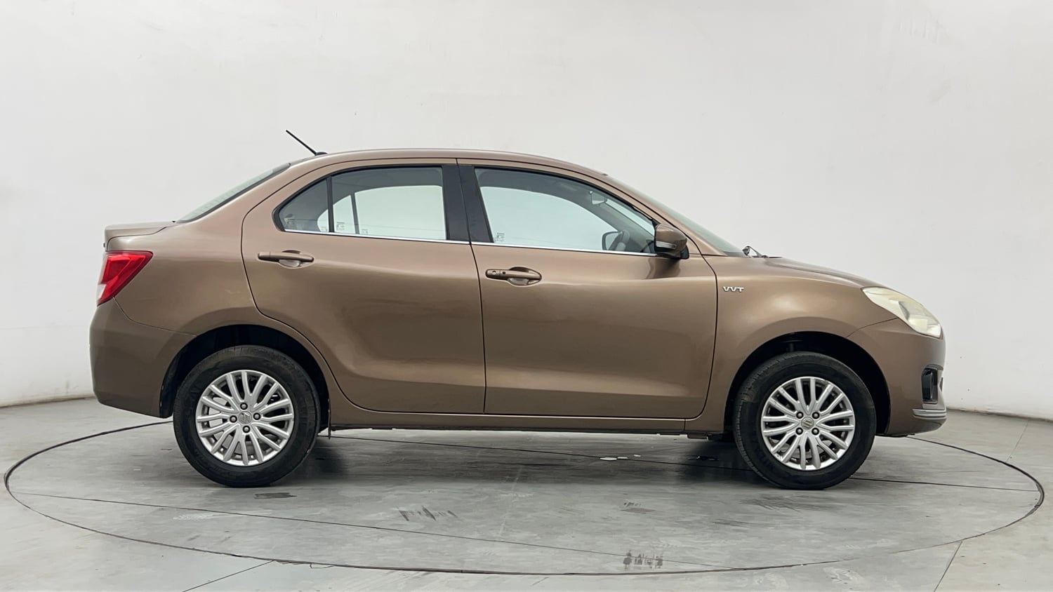 Used 2017 Maruti Suzuki Dzire ZXi Petrol Manual exterior RIGHT SIDE VIEW