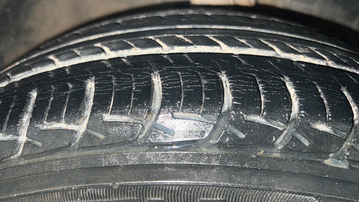 Used 2019 Maruti Suzuki Baleno Delta Petrol Manual tyres RIGHT FRONT TYRE TREAD VIEW