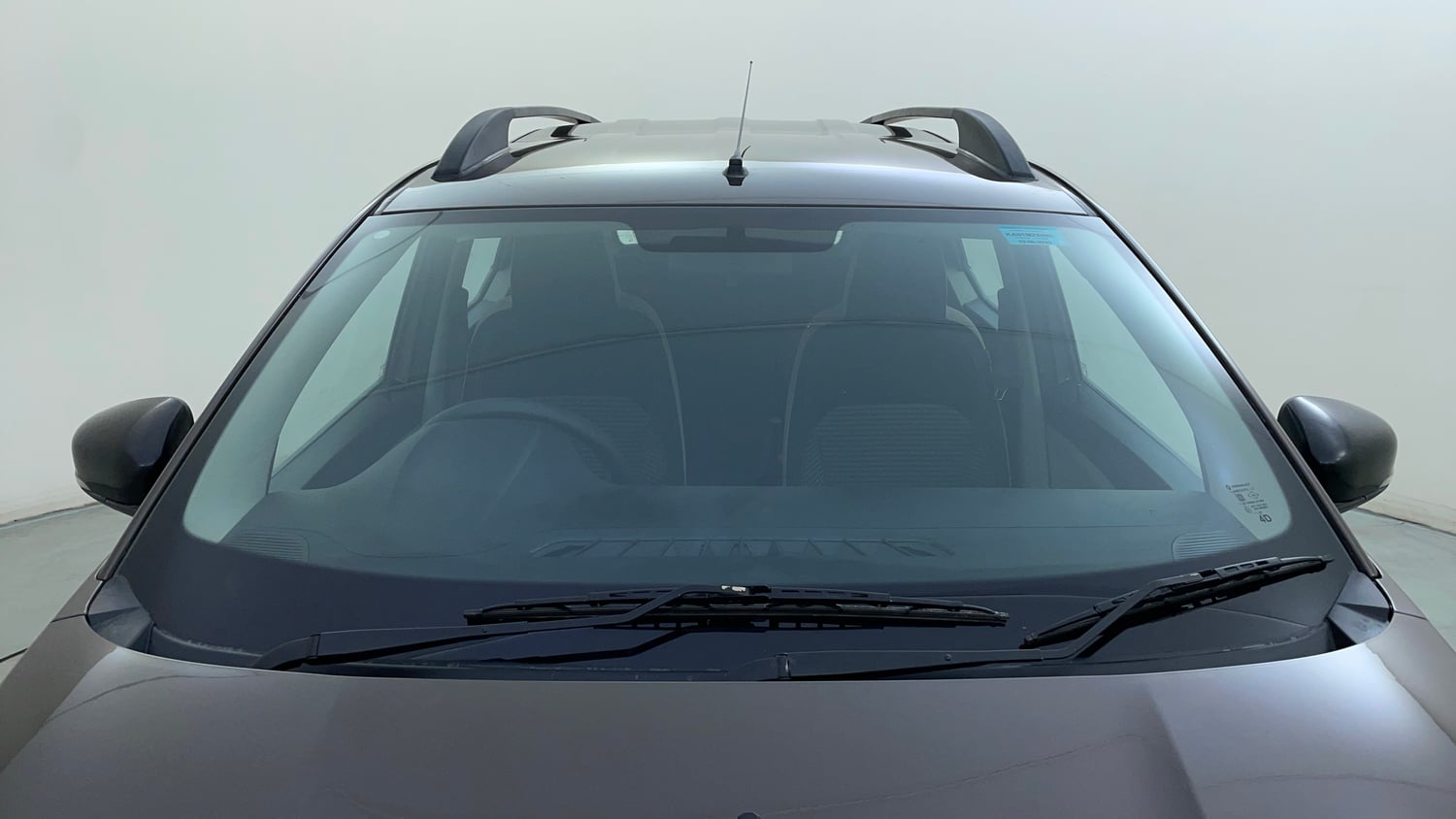 Used 2023 Renault Triber RXZ EASY-R AMT Petrol Automatic exterior FRONT WINDSHIELD VIEW