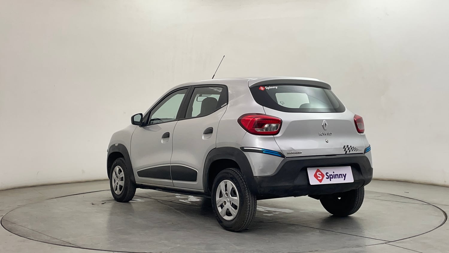 Used 2016 Renault Kwid RXT Petrol Manual exterior LEFT REAR CORNER VIEW