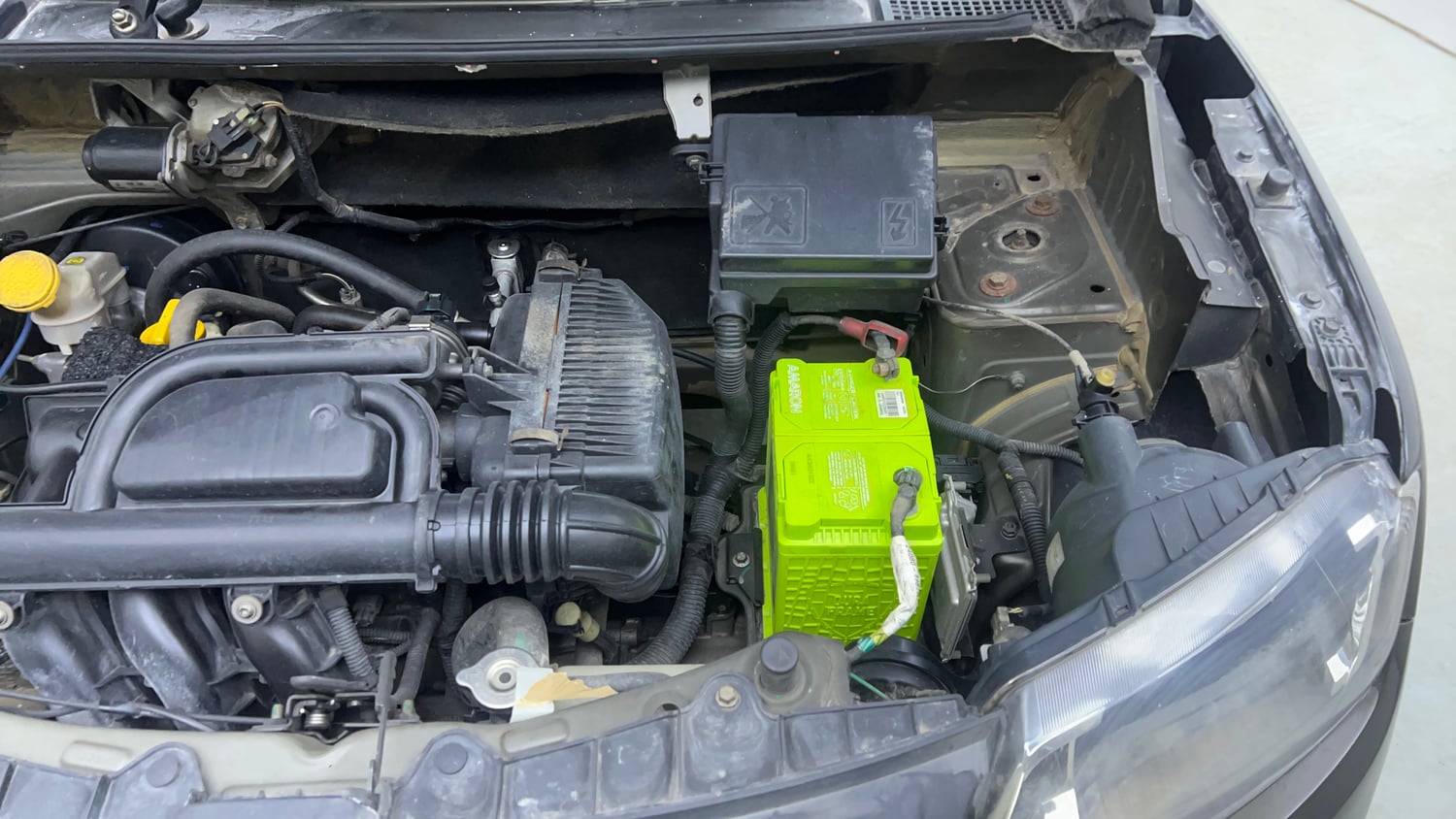 Used 2016 Renault Kwid RXT Petrol Manual engine ENGINE LEFT SIDE VIEW