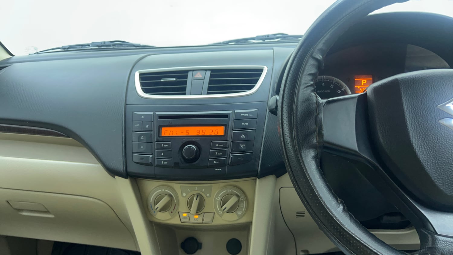 Used 2012 Maruti Suzuki Swift Dzire Automatic Petrol Automatic top_features Integrated (in-dash) music system