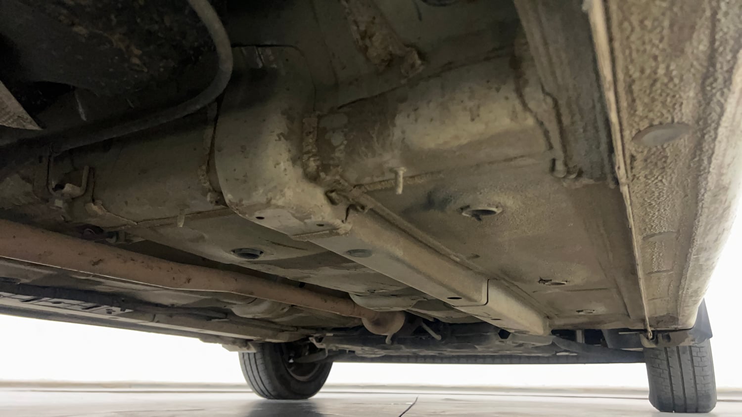 Used 2021 Hyundai Santro Asta Petrol Manual extra REAR RIGHT UNDERBODY VIEW