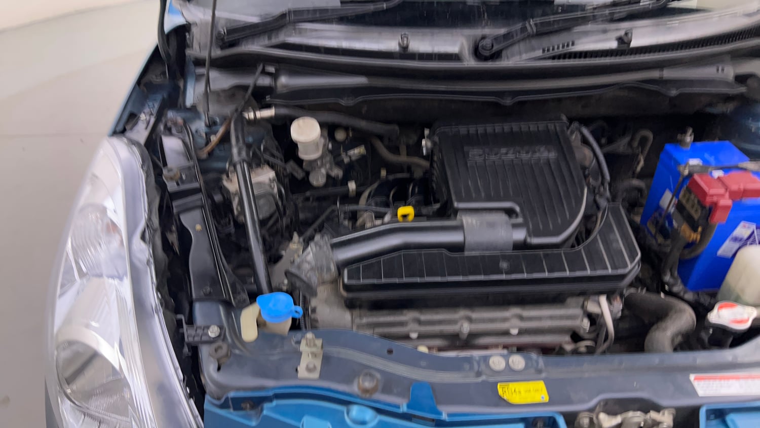 Used 2012 Maruti Suzuki Swift Dzire ZXI Petrol Manual engine ENGINE RIGHT SIDE HINGE & APRON VIEW