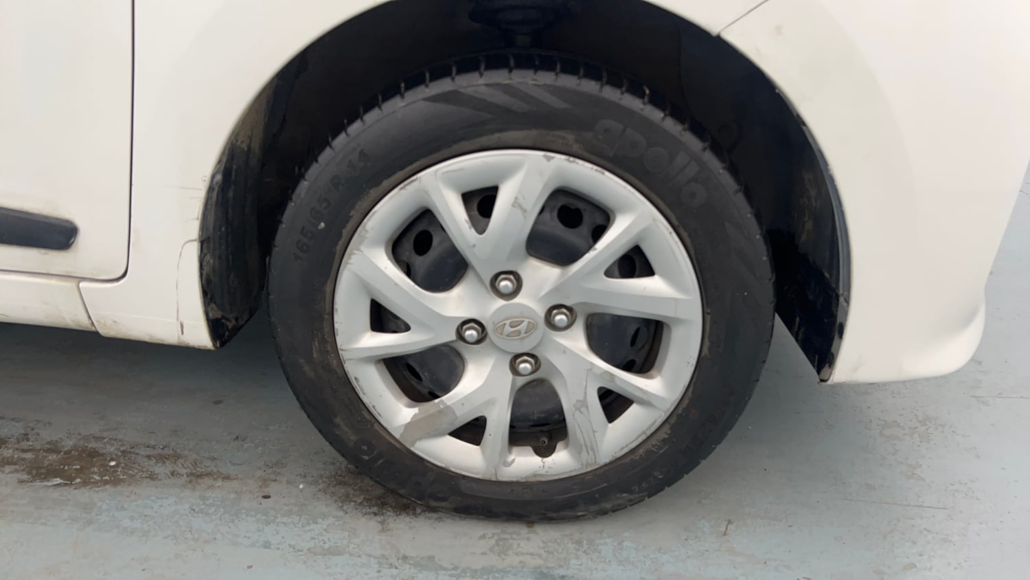 Used 2018 Hyundai Grand i10 Sportz (O) U2 1.2 CRDi Diesel Manual tyres RIGHT FRONT TYRE RIM VIEW