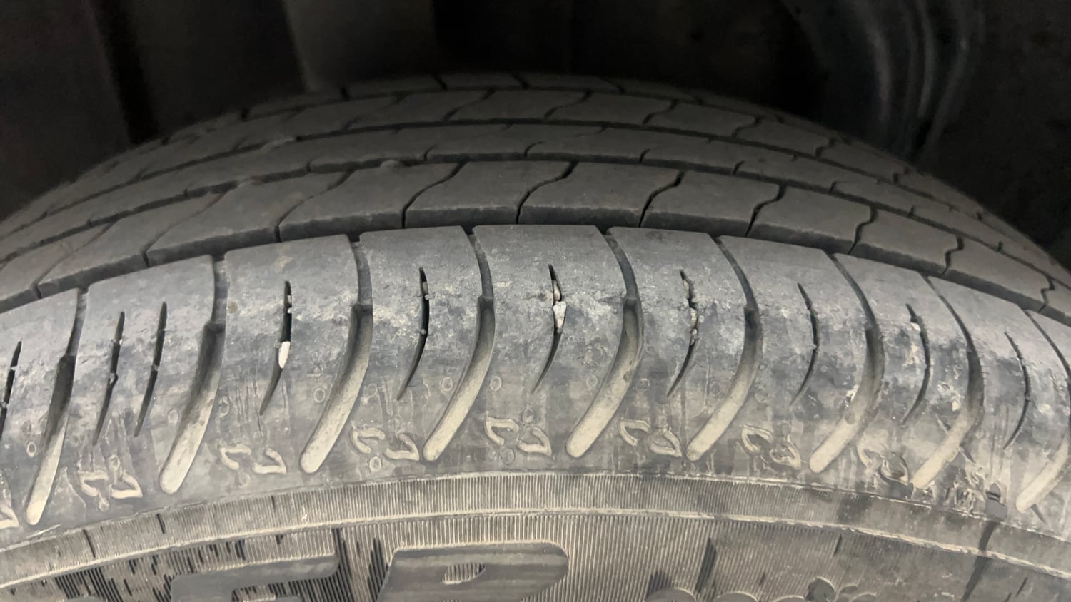 Used 2023 Nissan Magnite XV Premium Petrol Manual tyres RIGHT REAR TYRE TREAD VIEW