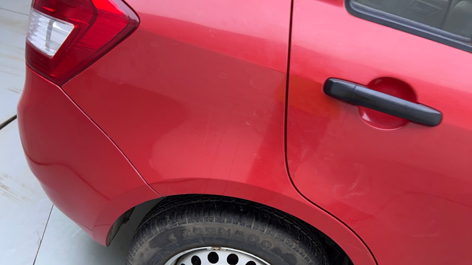 Used 2014 Maruti Suzuki Swift Dzire LXI Petrol Manual dents MINOR DENT