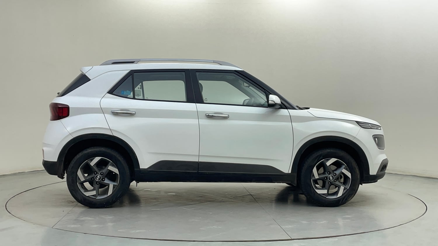 Used 2020 Hyundai Venue SX (O) 1.0 Turbo iMT Petrol Manual exterior RIGHT SIDE VIEW