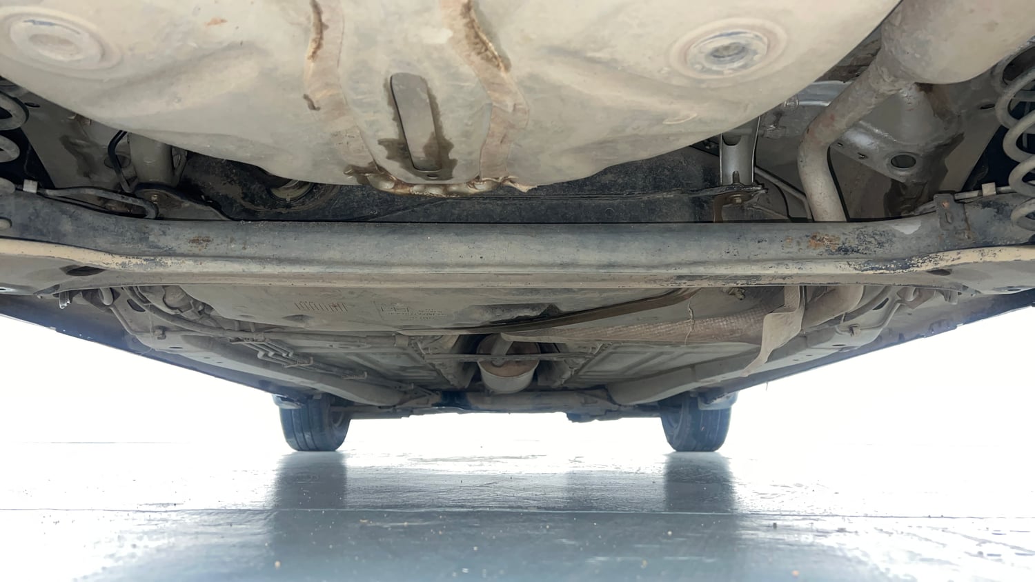 Used 2019 Maruti Suzuki Baleno Delta Petrol Manual extra REAR UNDERBODY VIEW (TAKEN FROM REAR)