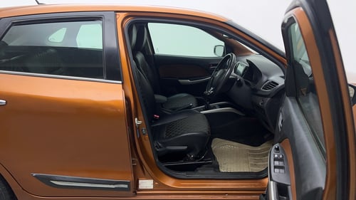 Used 2016 Maruti Suzuki Baleno Alpha 1.2 Petrol Manual interior RIGHT SIDE FRONT DOOR CABIN VIEW